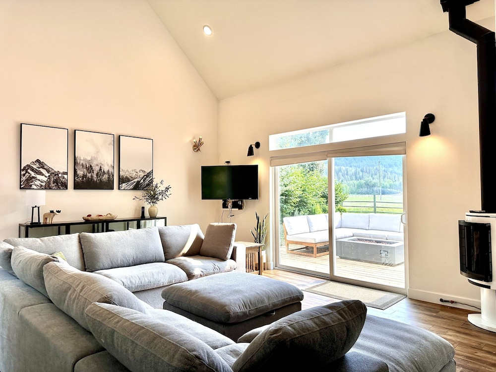 Icicle Haus 4 Bedroom Home