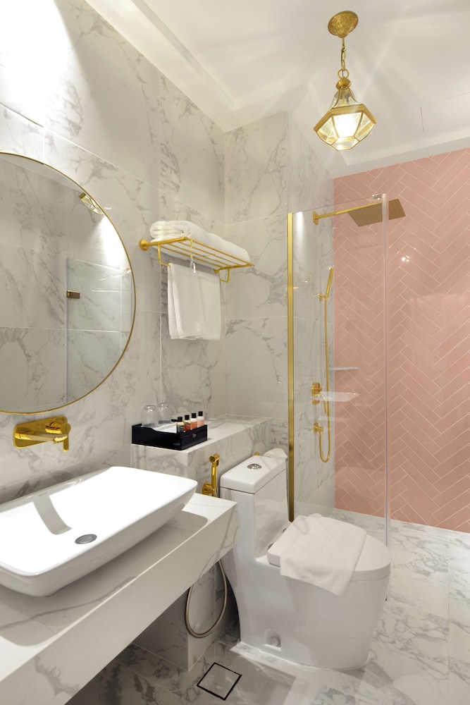 The Granite Luxury Hotel Penang 102