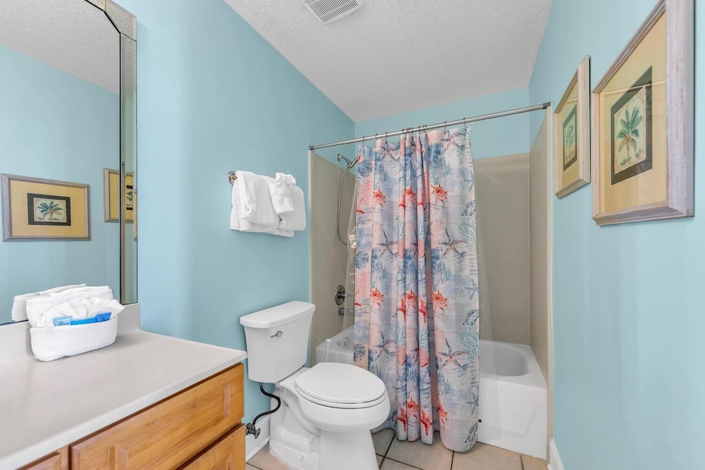 Twin Palms 702