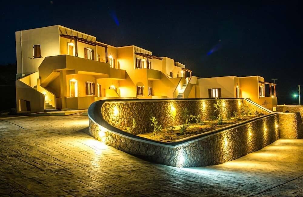 Moonlight Apartments & Suites