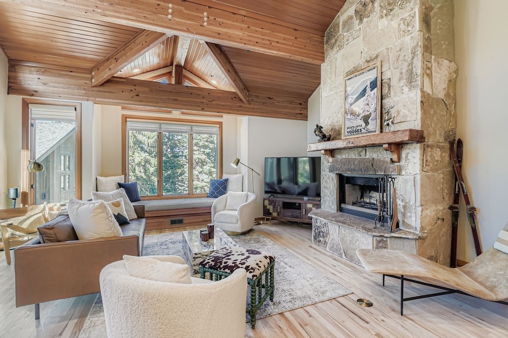 3br Deer Valley Family Retreat Hot Tub And Fireplace 7560 3 Bedroom Home