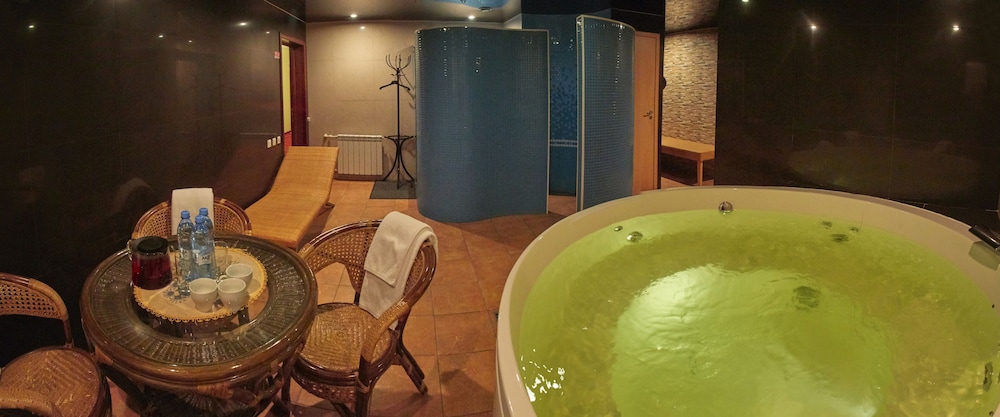Le Vashoff Hotel
