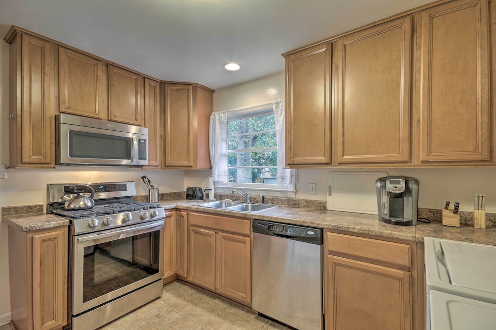 Cheery House, 0.3 Mi to Augusta National Golf