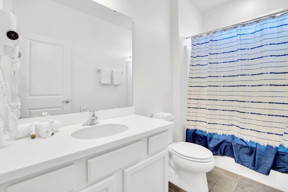 Upstay Luxury Resort Home w Private Pool & Hot Tub
