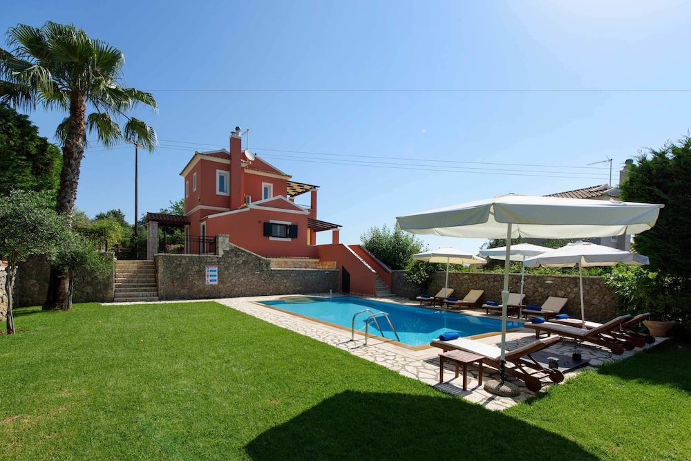 Il Tesori Dassia Villas