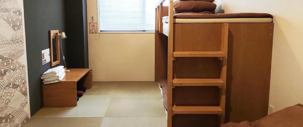 J-Hoppers Osaka Universal - Hostel