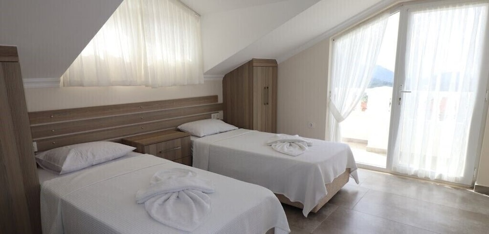 Villa BEY2 by JoyLettings view 2
