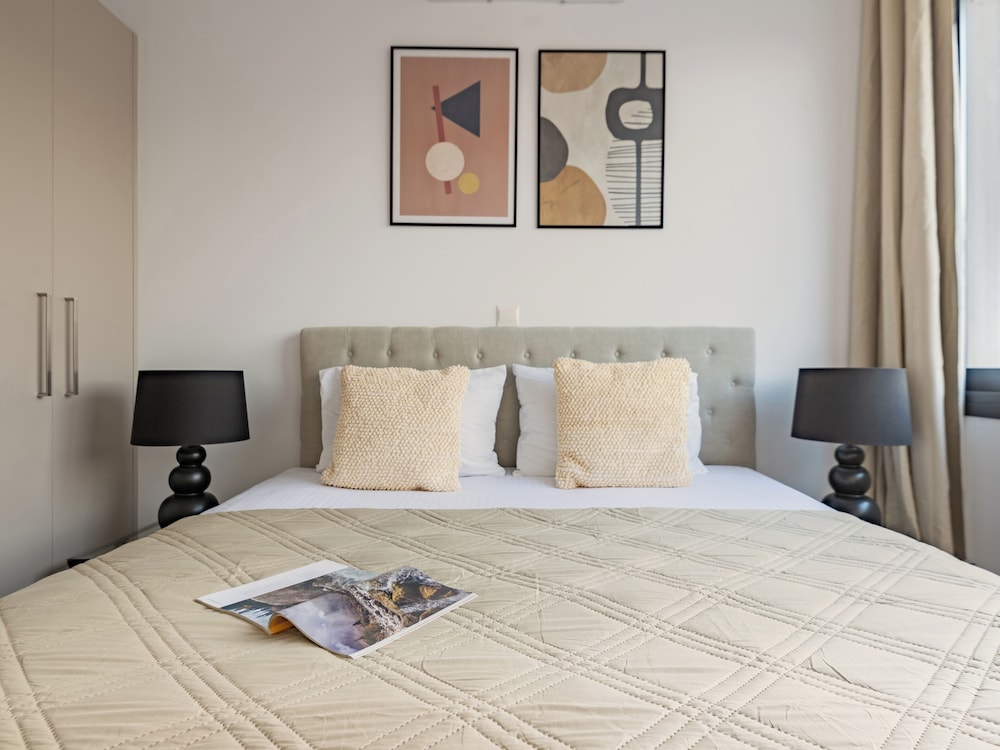 Sanders River Plaza Limassol Apartment