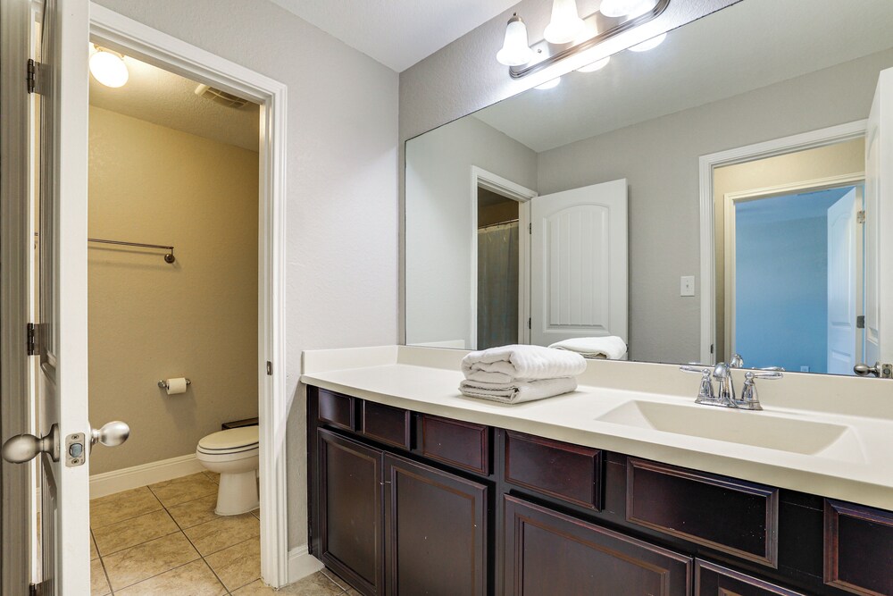 Group Getaway w/ Pool Access in San Antonio!