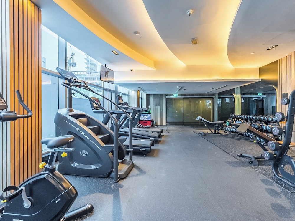 Luxury Spacious Condo in the Iconic Park Towers