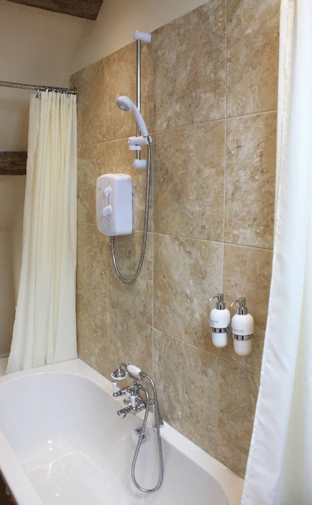 Pet Friendly - Country Cottage - 2 Guests Retreat
