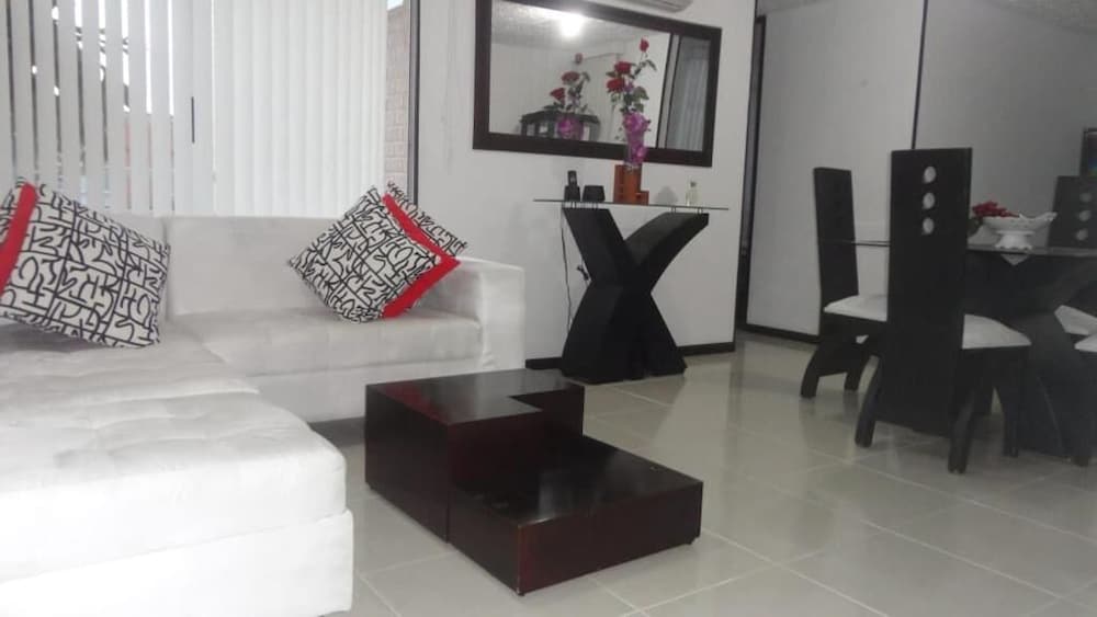 Emdoralahouse view 2