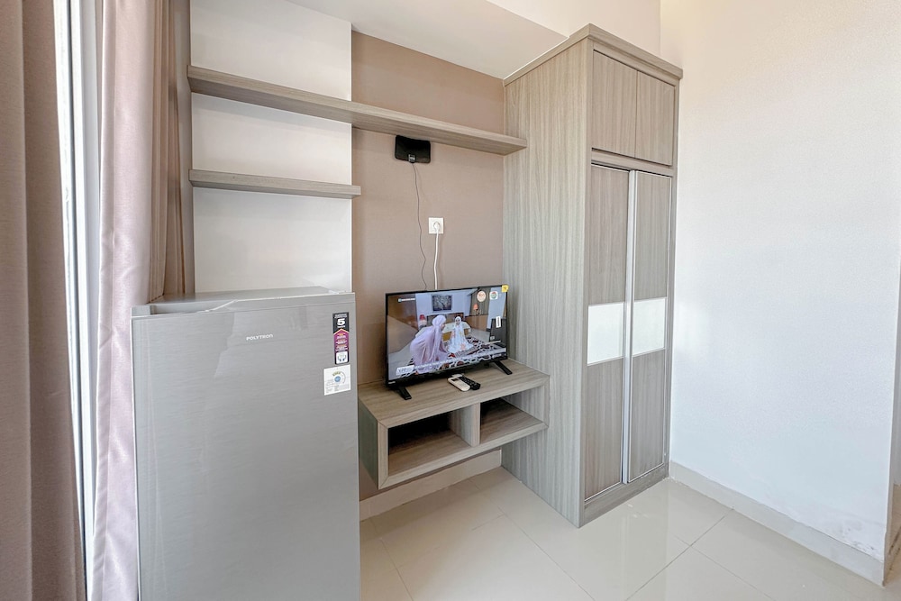 Good Deal Stunning Studio (No Kitchen) At Taman Melati Surabaya Apartment