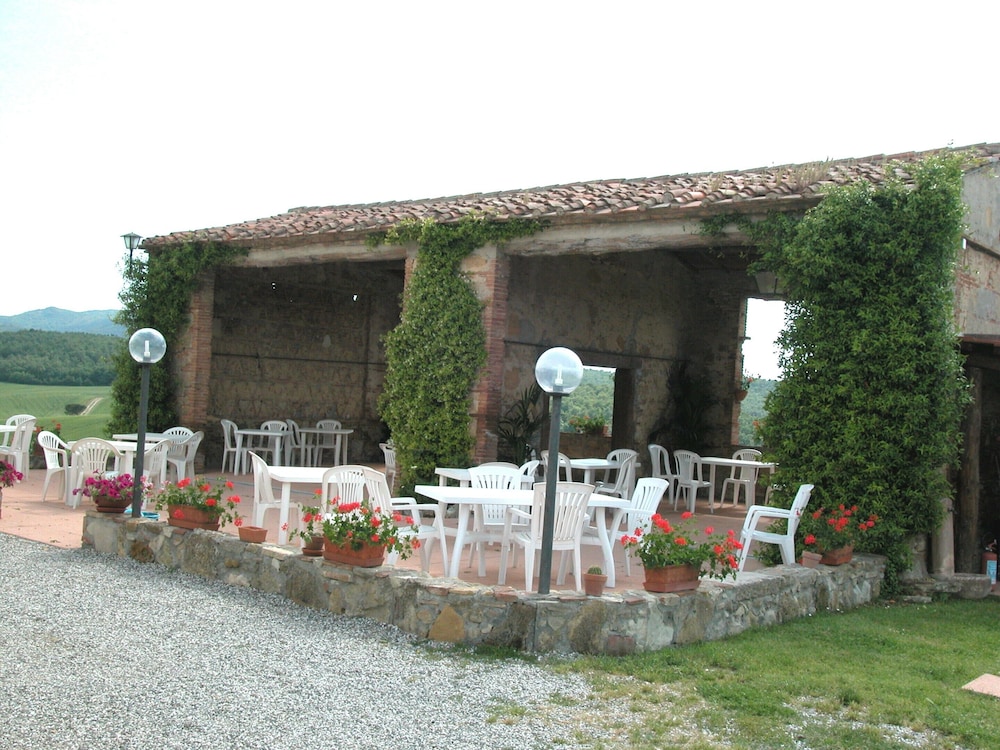 Apartment Between Pisa and Livorno