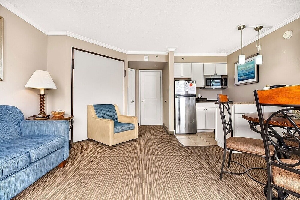 Caravelle 706 1 Bedroom Condo