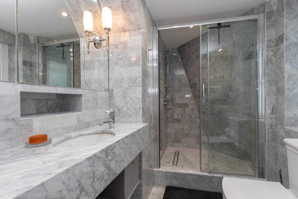 Stylish 2 Bedroom Apartment Near Oxford Street