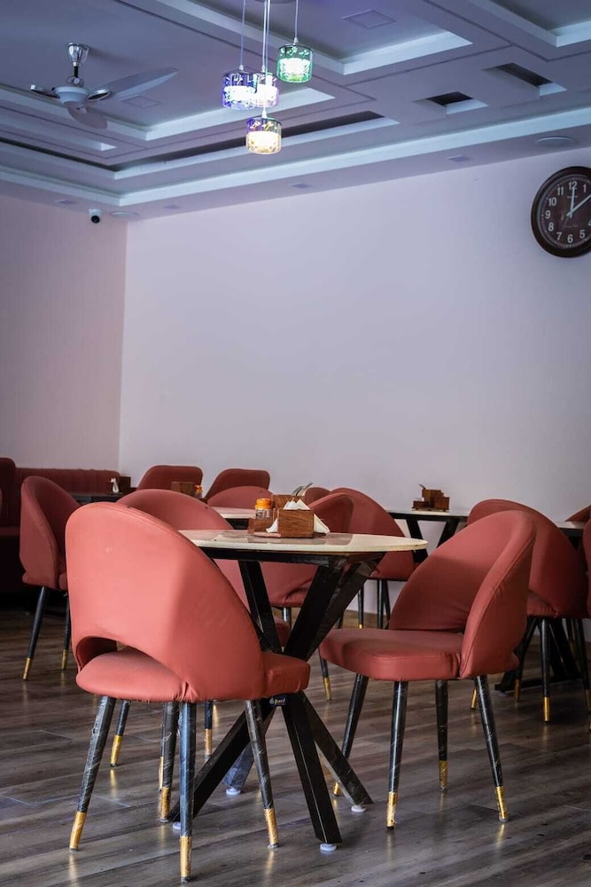 Hotel Riyansh