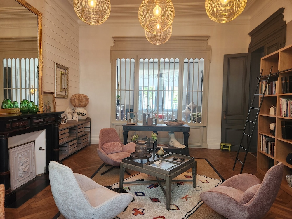 lounge