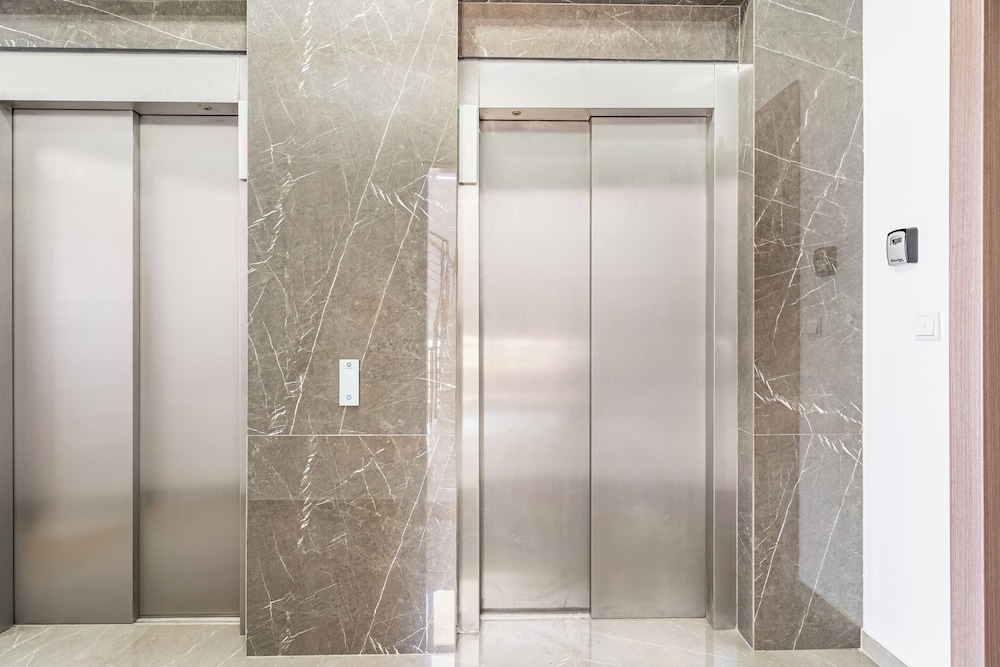 YAMAS Urban Living Platinum 77 Apartments