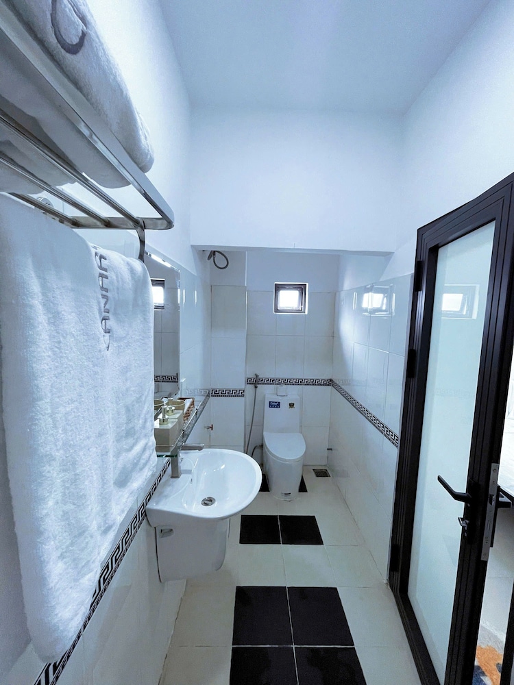 TORI HOMESTAY