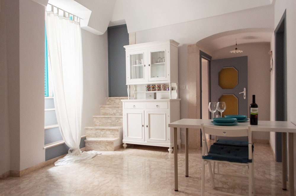 Casa Vicolo en Noci — hotel room