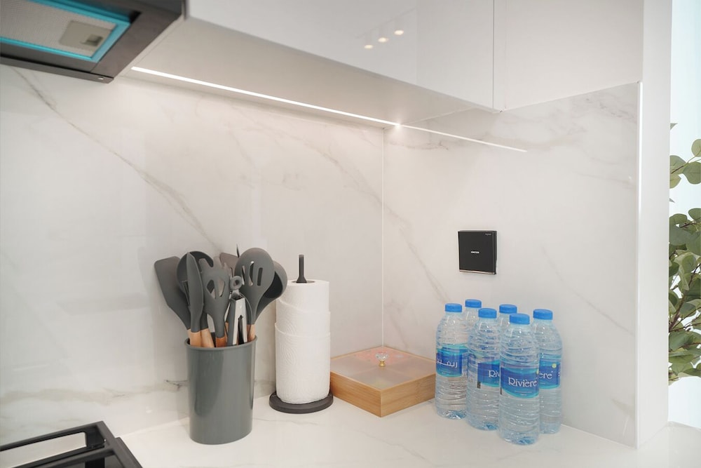 Easygo- Lux 2BR / Private Pool JVC Onyx