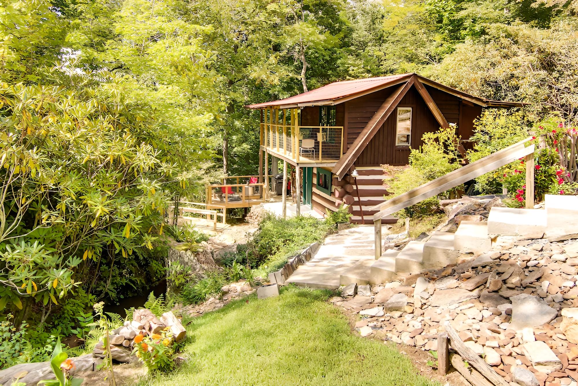 Pisgah Forest Cabin w/ Mountain + Waterfall Views! view 4