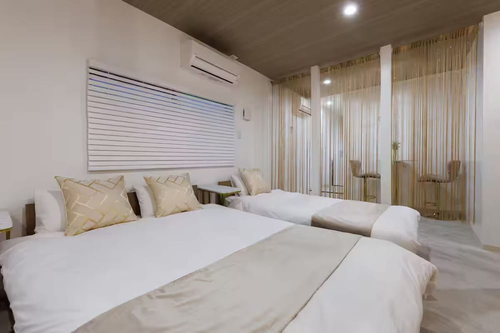 Kuromon Central Self Inn202