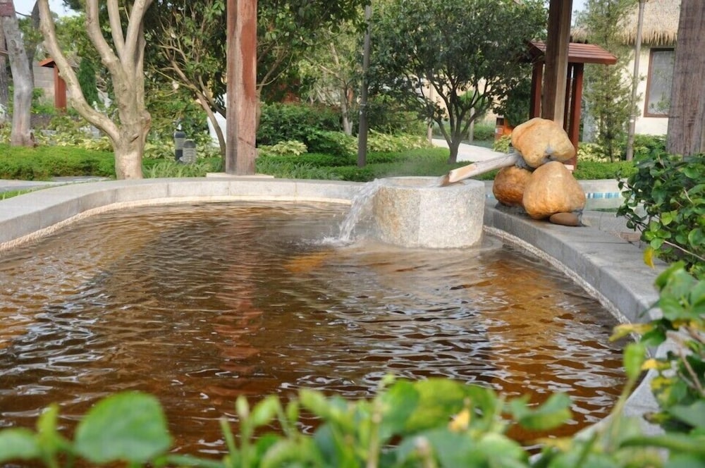Country Garden Holiday Hot Spring Hotel Fogang