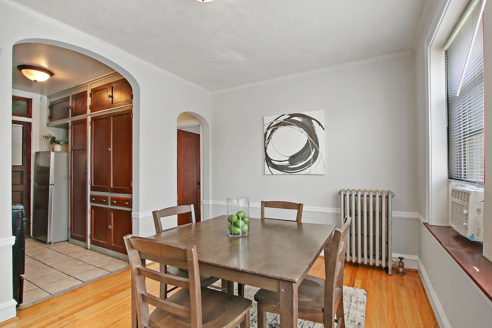 Prime 1BR Apt - Cullom F2