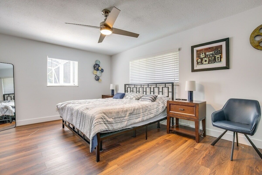 Oakland Park Oasis Heated Pool & Private Patio