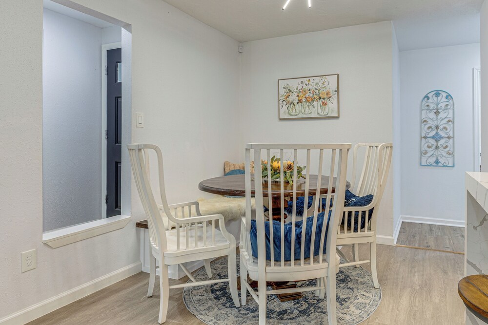 Families Welcome! Recently Renovated Home in Katy