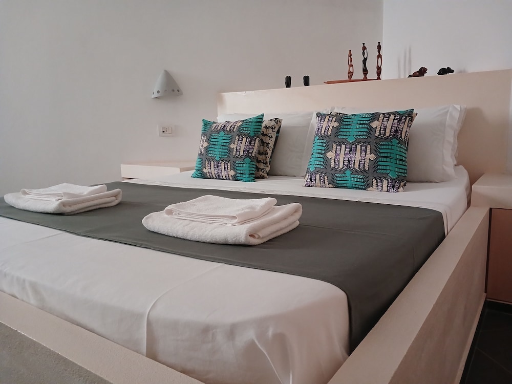 Kolatilde- Estoril Beach Flat