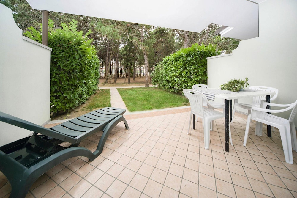Terraced House Bibione Near Sandy Beach view 3
