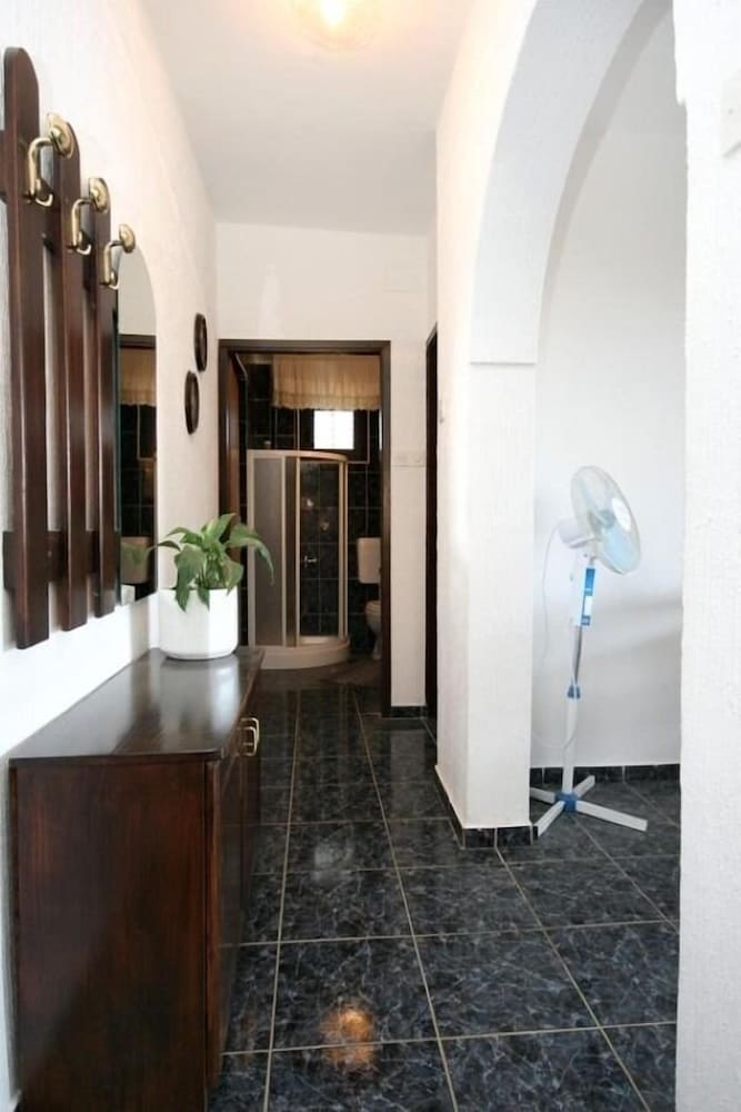 Photo 48