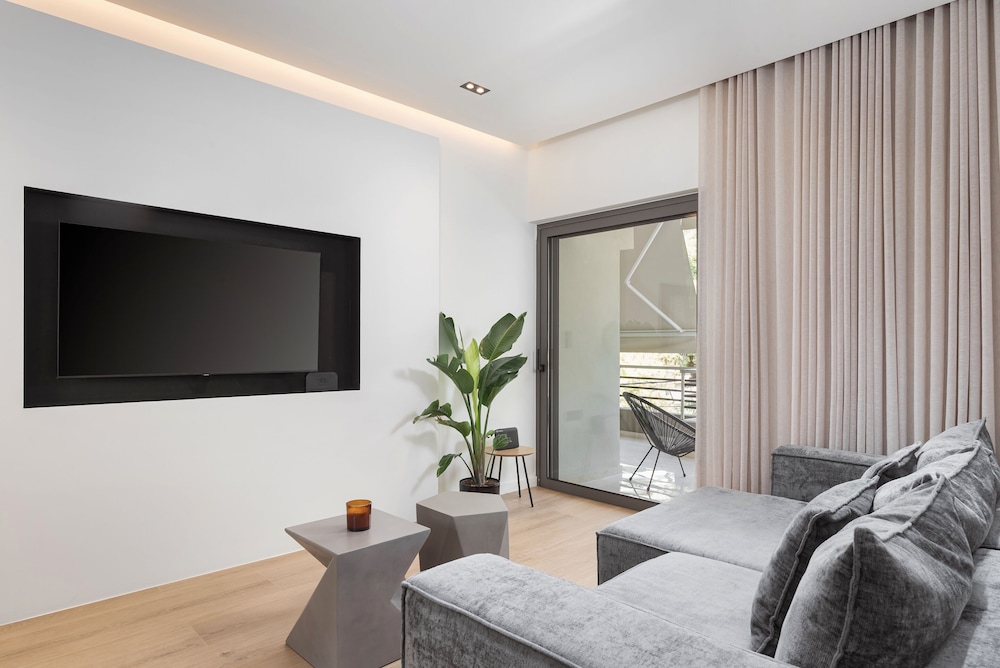 Athenian Riviera Stunning Residence