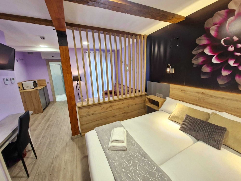 Feeling Home - Suites&Rooms