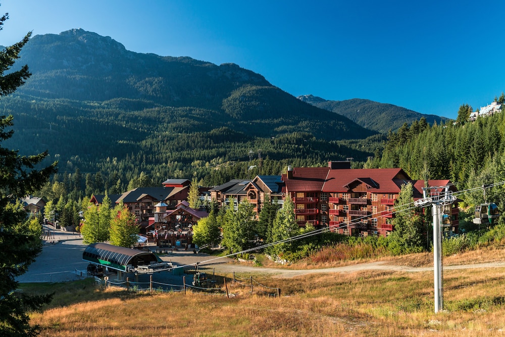 Hotel Legends Whistler - Image 1
