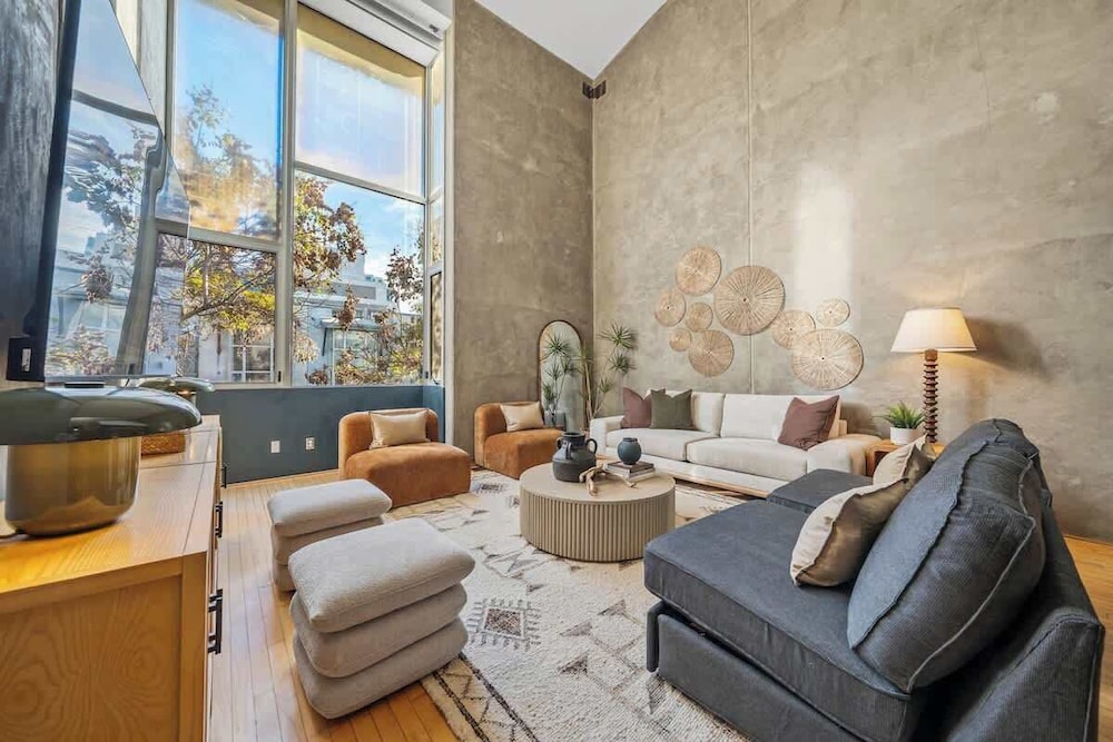 Gaslamp Row House - Sleeps 8 Private Garage AC