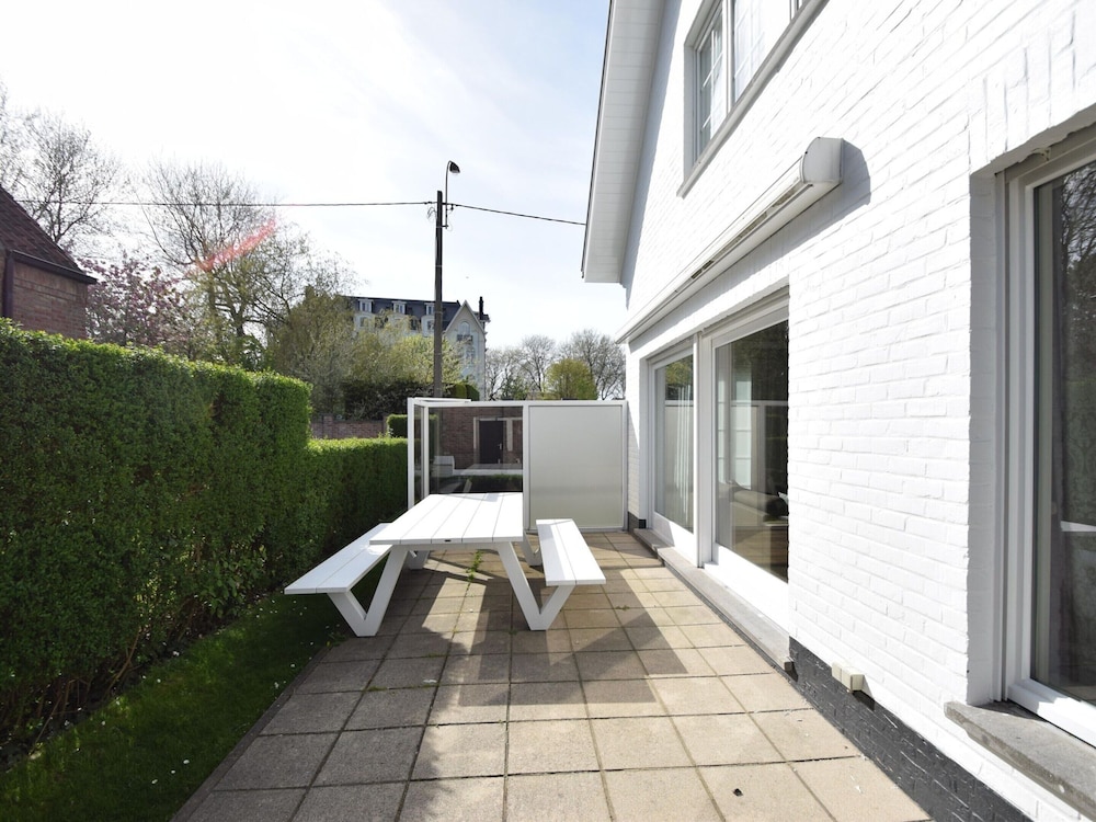 Stille Rust V Modern Villa in De Haan