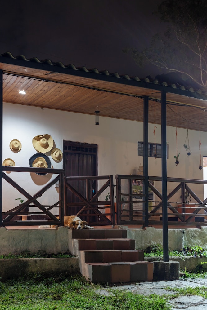 Bahareque Hostal