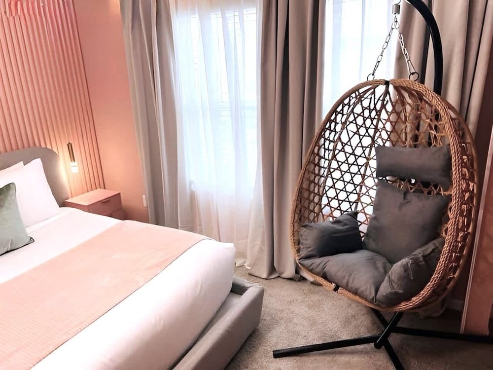Luxe 9-bedroom Escape With Private Pool & Game Loft Solara Resort Near Disney