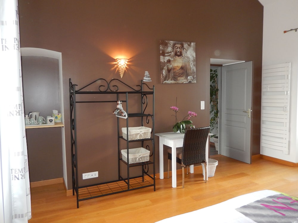 Les Chambres de Manou view 5