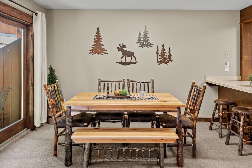 Doe s Delight by Avantstay Peaceful Lake Retreat