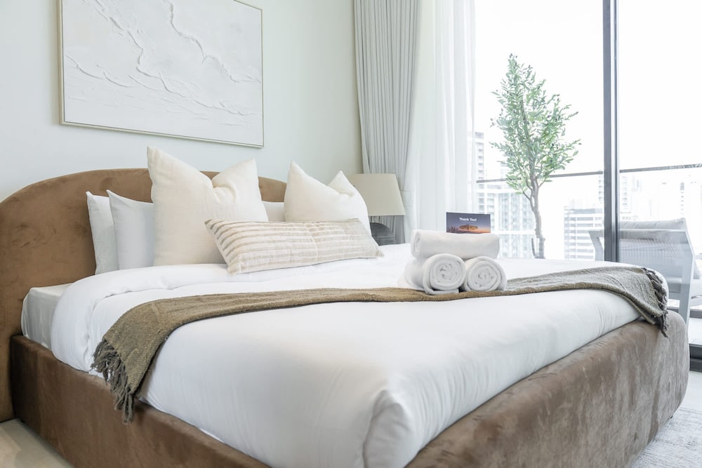 Tranquil 2 Bedroom in Binghatti Onyx With a Private Pool and City View