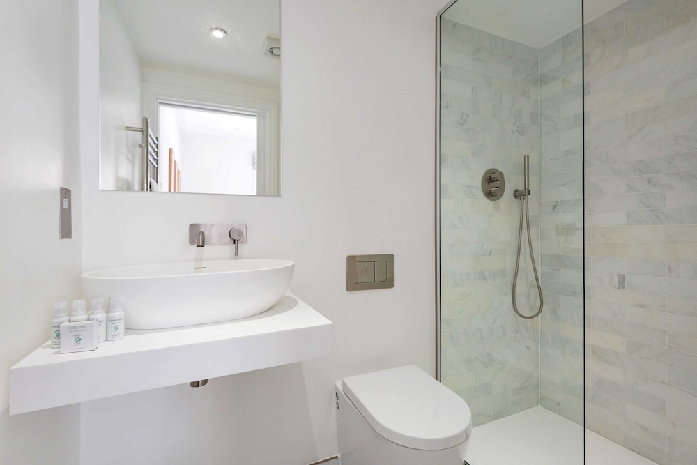 Lillie Road Residence B