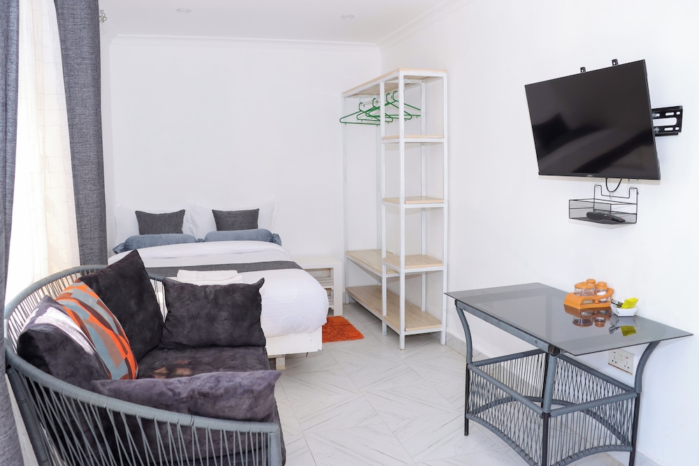 Lux Suites Wild Wood Cottages Naivasha