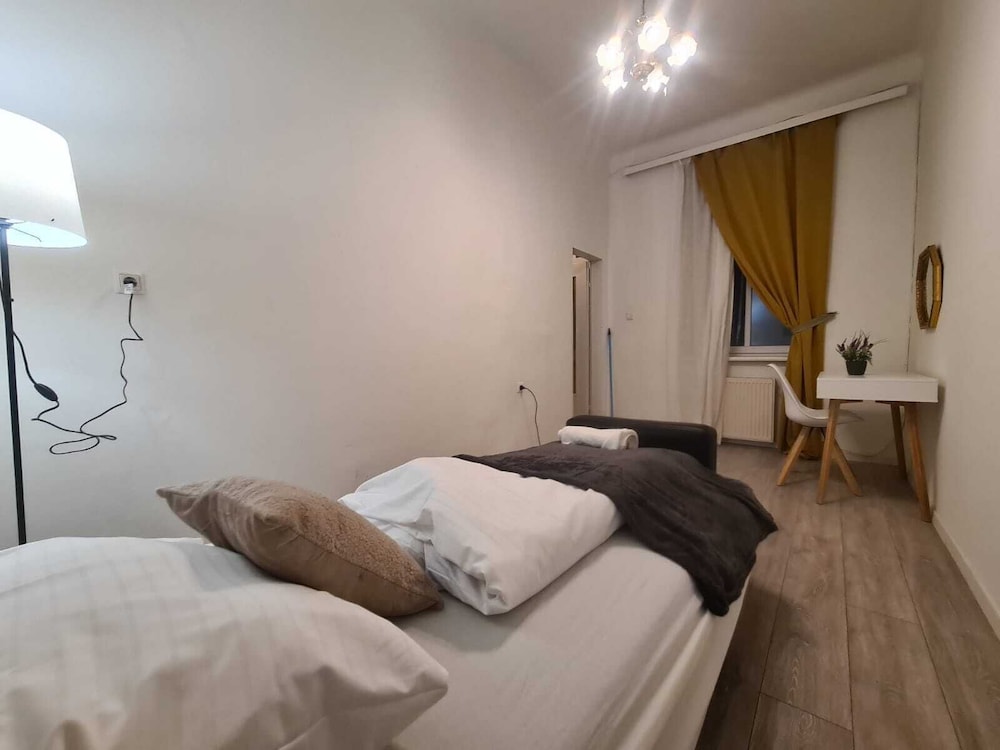 Modern 2BR Apt Near Wiener Stadthalle