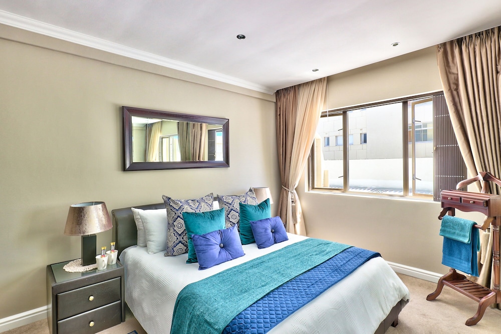 Bay Point Apartment on Beach Road view 2