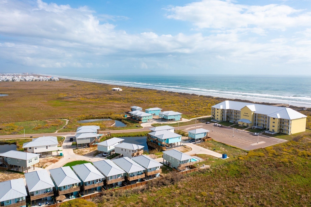 Palm Beach! Private Pool - Boardwalk - Game Room!